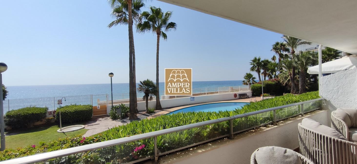 Exclusive seafront apartment in Cap Negret, Altea